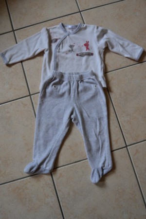 Pyjama "Kitchoun" 2€ TBE